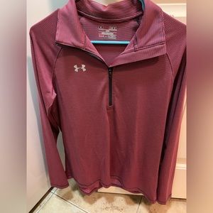 Under Armour women’s pullover. Size M. Excellent shape & nonsmoking home.